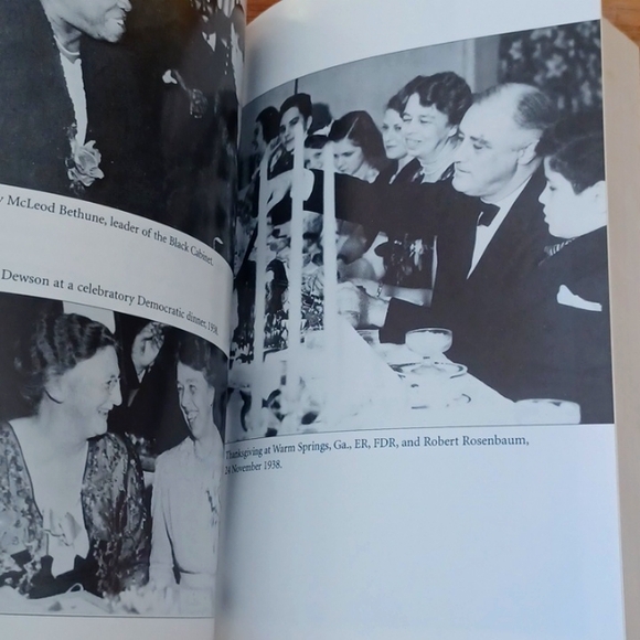 Eleanor Roosevelt Volume 2 "The Defining Years" 1933-1938. - Picture 3 of 3